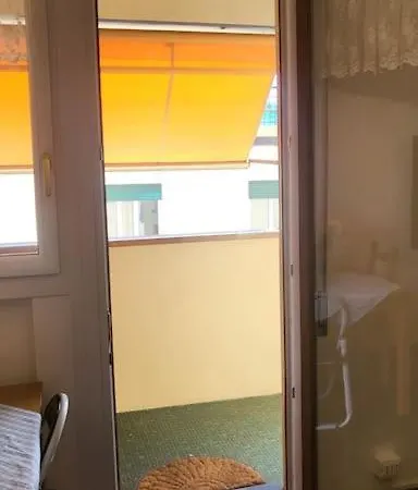 In The Skyline, Appartement *